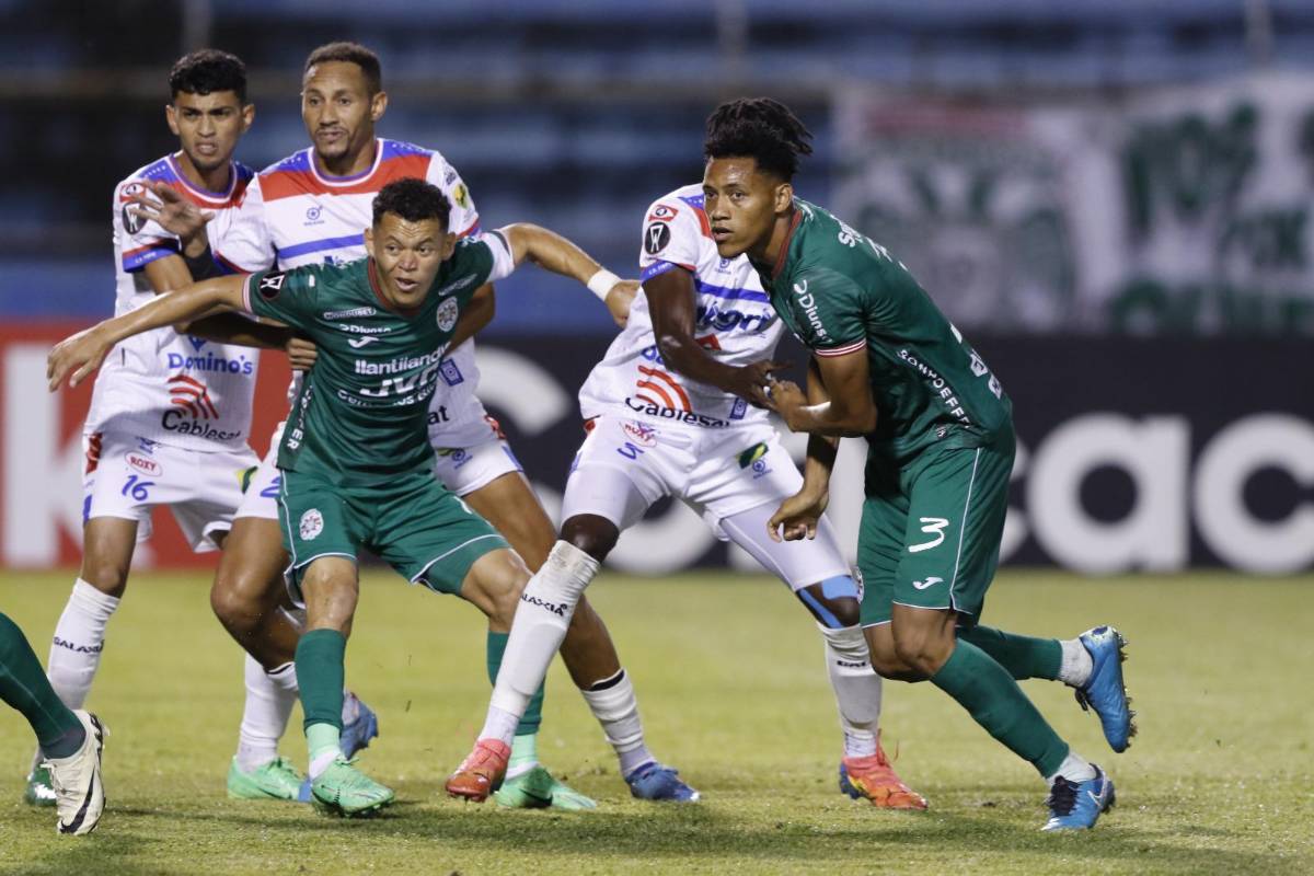 ¿El partido más largo de la historia? Marathón y Luis Ángel Firpo protagonizaron un show de apagones en el Olímpico