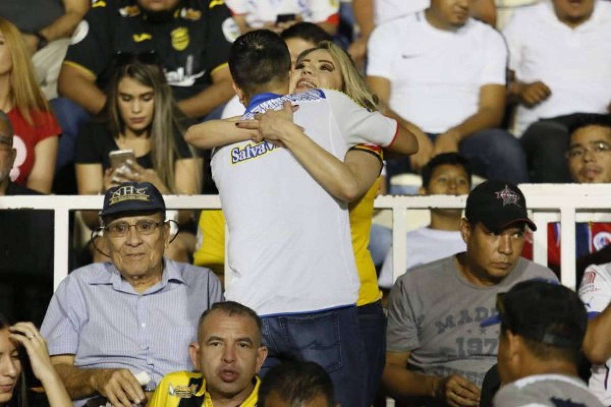 FOTOS: Las hermosas chicas que invadieron el estadio Nacional