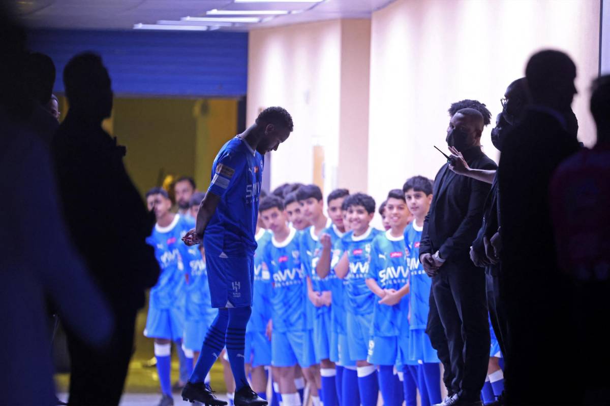 “Llamaron loco a Cristiano”: Neymar fue presentado con el Al-Hilal: Rayos lásers y fuegos artificiales iluminaron el cielo de Riad