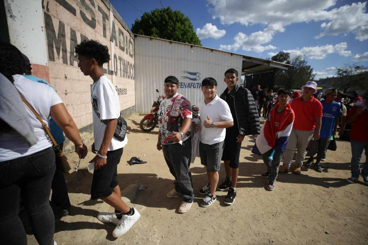 Locura por Olimpia en Danlí: nadie se quiso perder la visita del león y llegaron en familias; así respondieron los jugadores