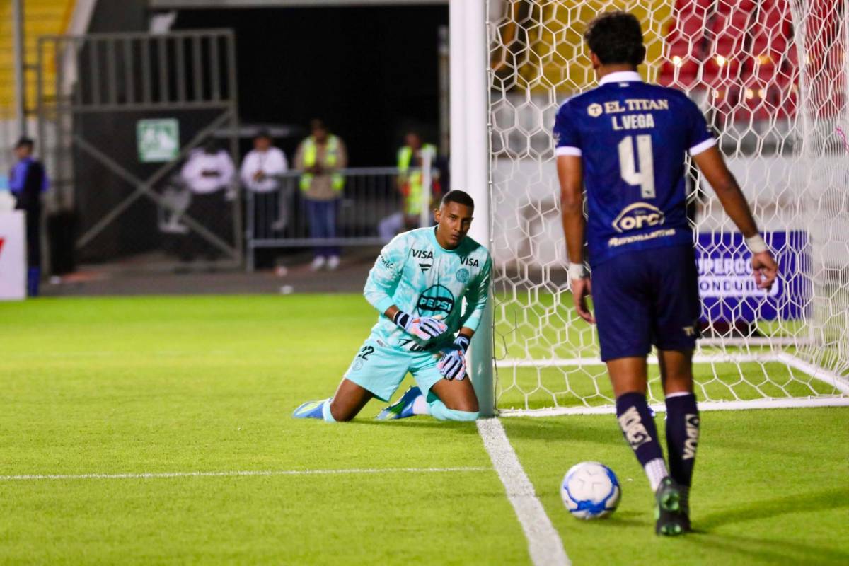 Locura de Olimpia tras quedar campeón, Espinel sorprendió y fiestón de la Ultra Fiel