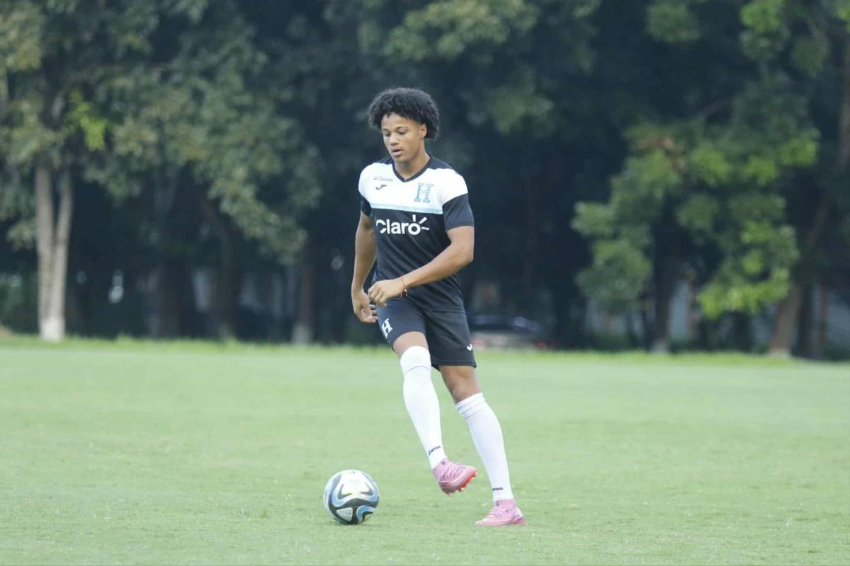 La Sub 17 de Honduras afinó detalles para viajar a Qatar: La exfigura de la 'H' que llegó a hablar con Luis Suazo y los niños pidiendo autógrafos