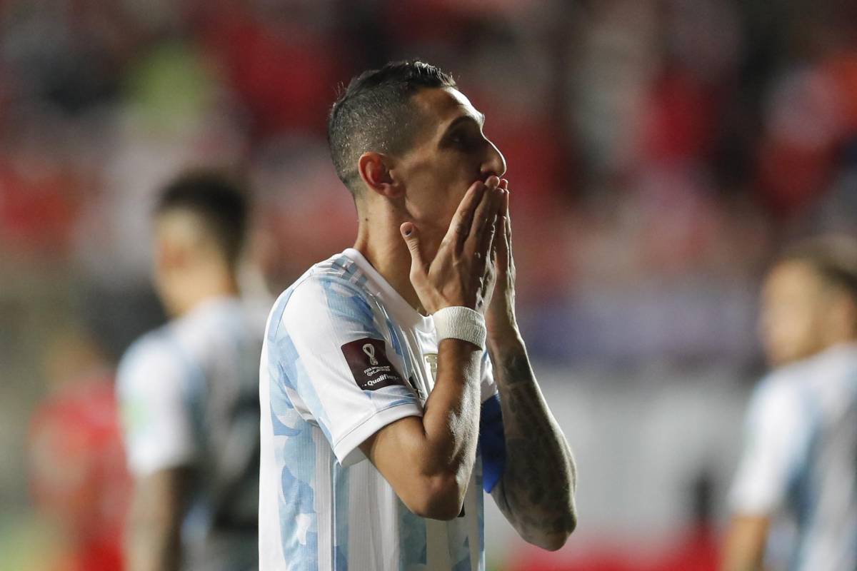 Di María, con un golazo, y Lautaro, hacen olvidar a Messi tras vencer de visita a Chile que se hunde rumbo a Qatar