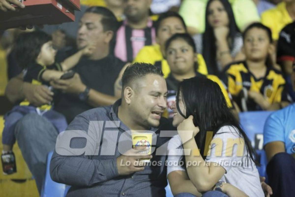 NO SE VIO POR TV: La gresca en el Honduras-Marathón y los tórtolos en el Morazán