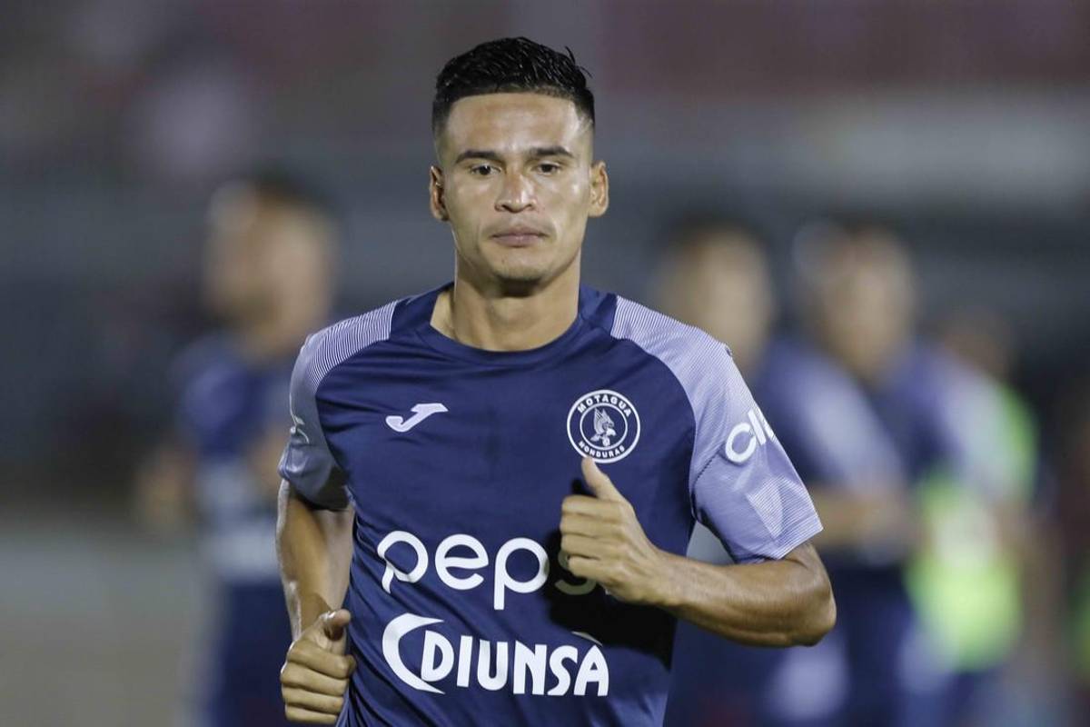 Mercado: Marathón y Victoria con fichajes, bajas en UPNFM y el futuro de Diego Vázquez y jugadores de Motagua