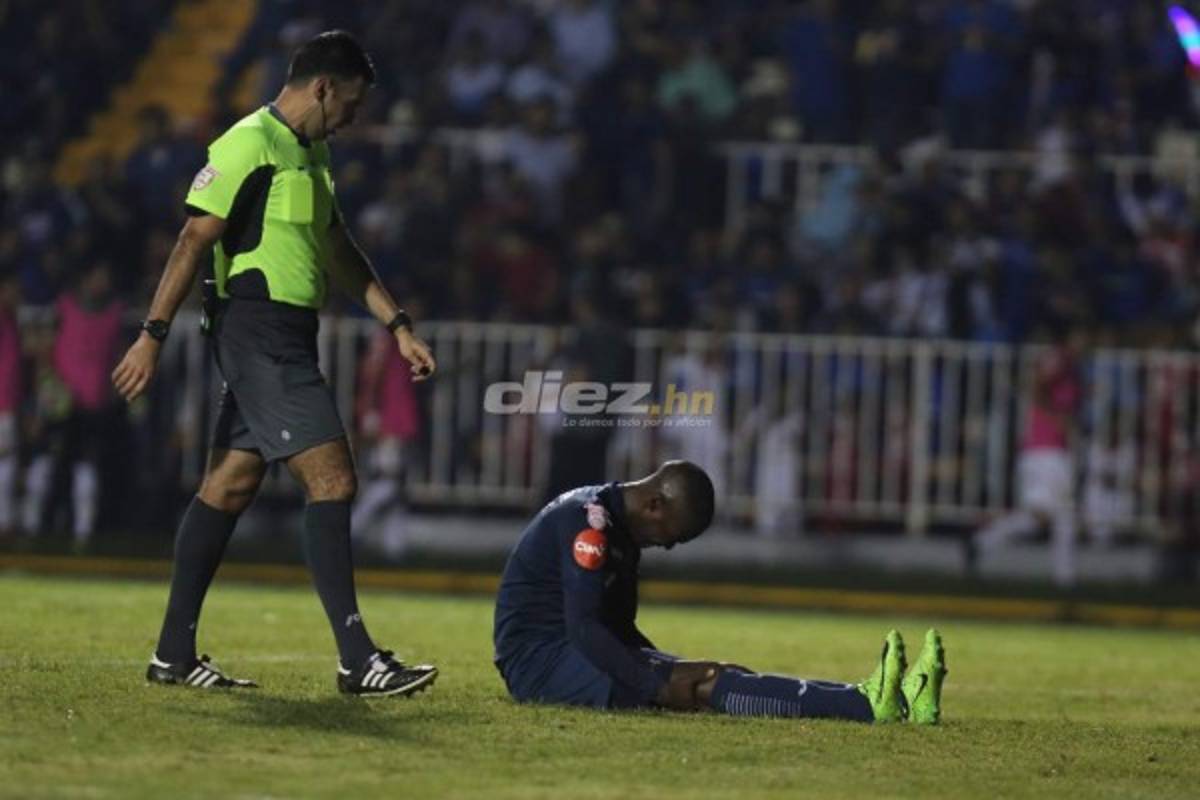 NO SE VIO EN TV: El drama de los jugadores de Motagua y la inolvidable pancarta en gradería