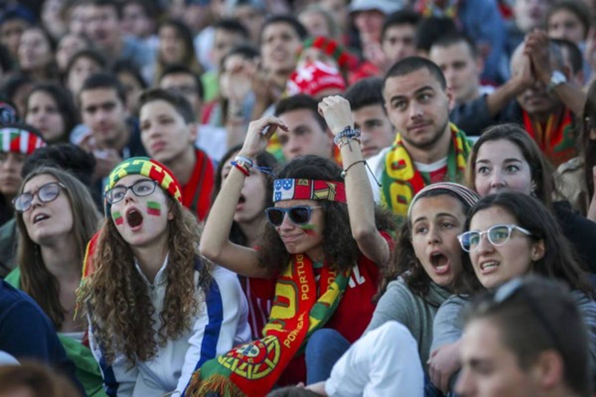 NO VISTE EN TV: La cara de Cristiano Ronaldo antes del tiro libre y lo que hizo De Gea tras el juego