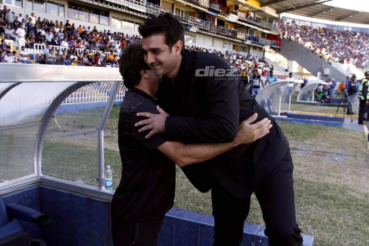 Fotos inéditas del clásico Motagua-Olimpia: Agarrones de pelo, Noel penaleando y camisas rotas