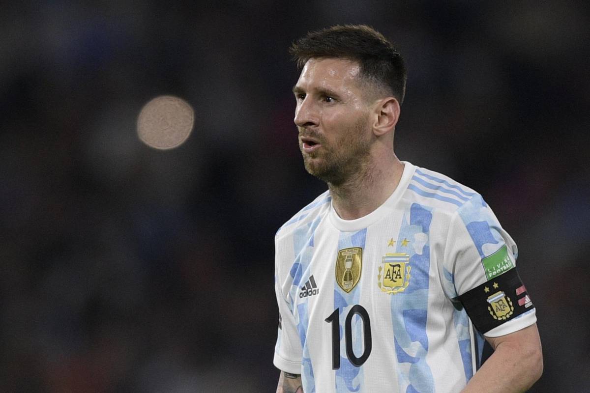 Lionel Messi marcó su gol 81 con Argentina ante Venezuela en La Bombonera. El crack se prepara para su último Mundial en Qatar.