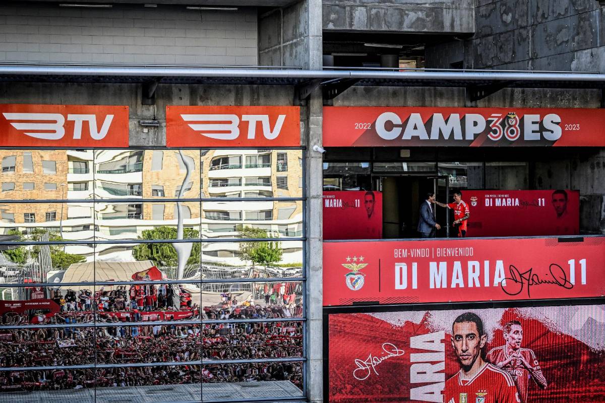 ¡Como campeón del mundo! Locura total en Lisboa por la presentación de Di María con el Benfica: “Elegí con el corazón”