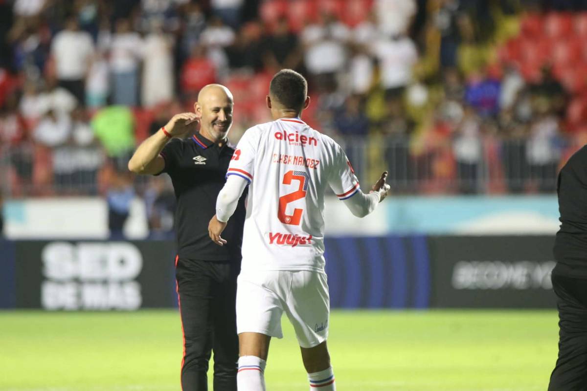 Locura de Olimpia tras quedar campeón, Espinel sorprendió y fiestón de la Ultra Fiel