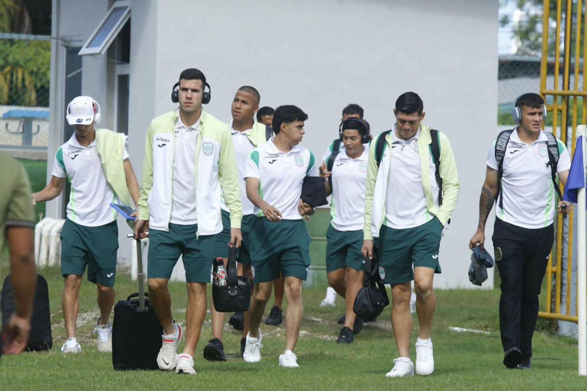 Platense luce el tifo más hermoso de la historia, el que llegó en moto y las mujeres que enamoran en Puerto Cortés