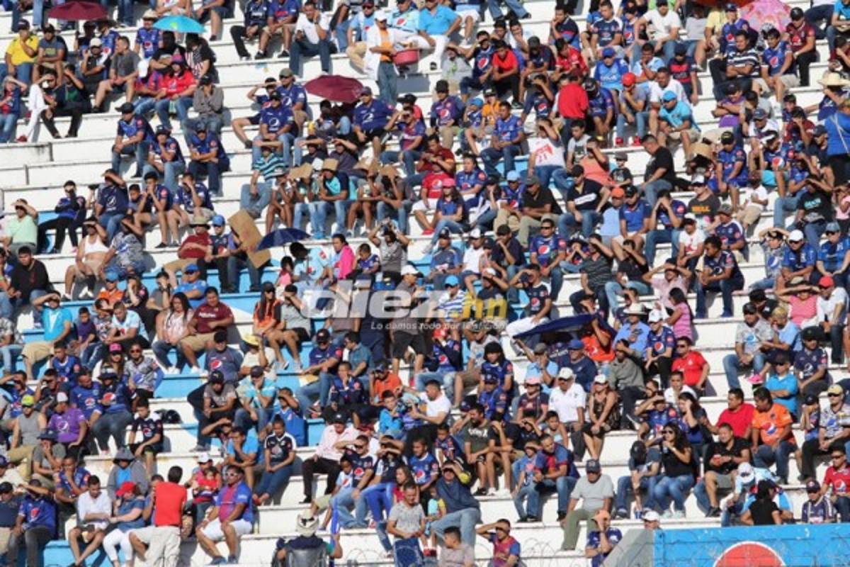 No viste en TV: Pelea en las gradas y la entrada de Bodden a Walter Martínez