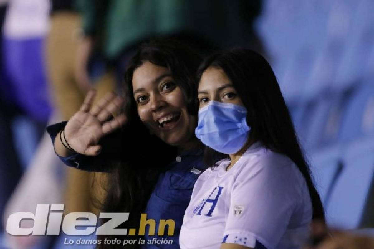 Bellas presentadoras y aficionadas deslumbraron en el estadio Olímpico para el Honduras-Panamá