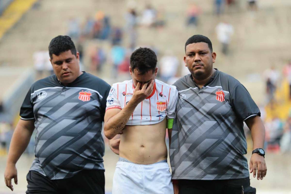 Vida desciende: ‘Chilo’ se derrumba, el llanto inquebrantable de Canales y el jugador que se escondió atrás de la meta para llorar