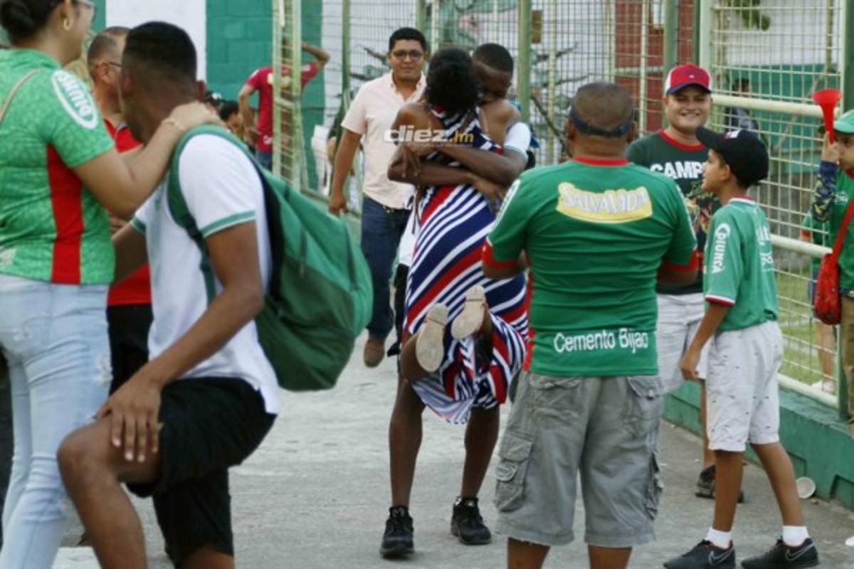 No viste en TV: Emotivo abrazo, lágrimas y consuelo en inicio de fecha 17