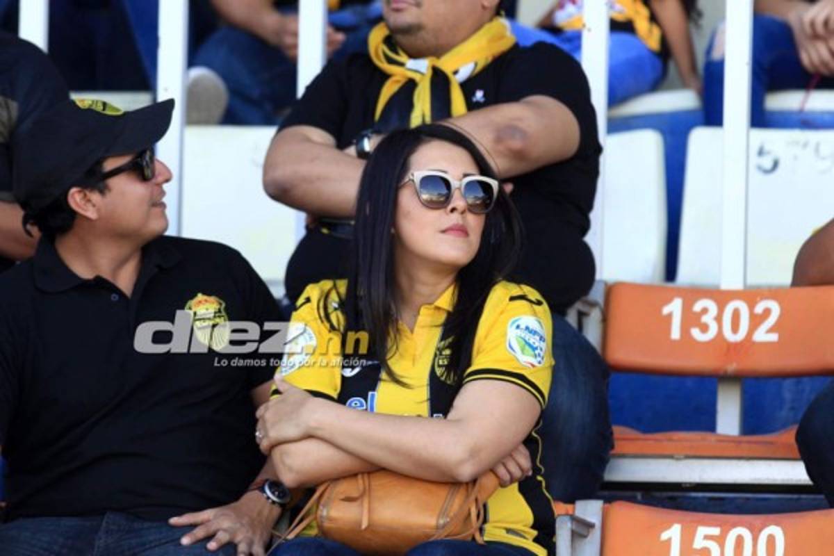 NO SE VIO POR TV: La selfie, la familia, la baleada y el abrazo de 'Chapeta' a Moreira