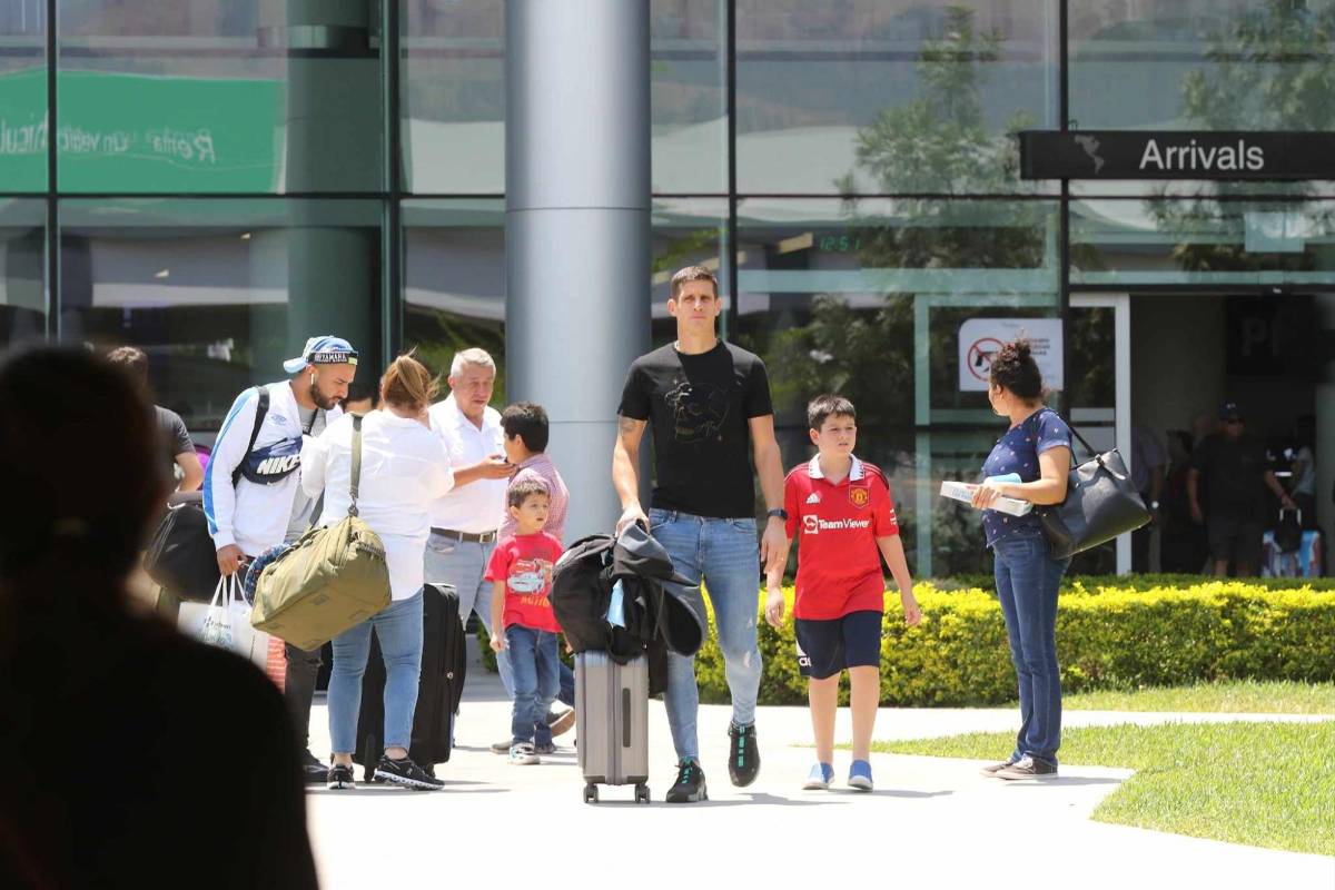 Rougier el más asediado, el percance de Edwin Rodríguez, el tierno momento de Najar y, ¿qué buscaba Marcelo Santos?