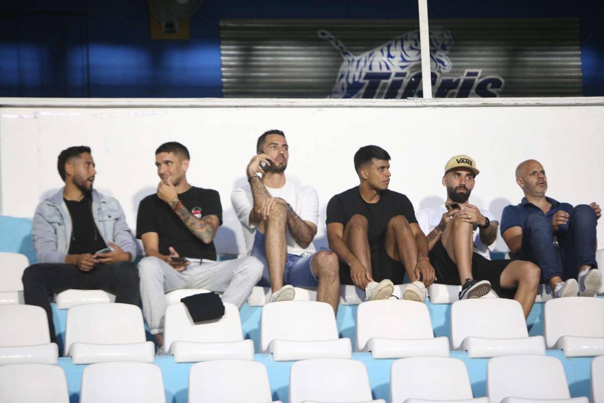 Doble récord y los besos de Auzmendi en su hat-trick y emotivo debut en el Motagua, ¿quién es el niño que brilló?