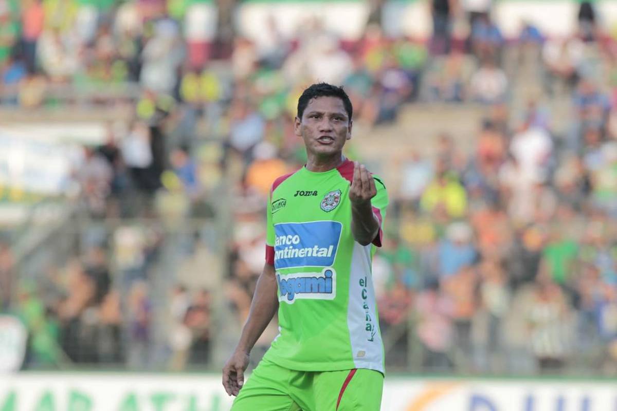 ‘Camello’ Delgado llegó a 500 partidos en Liga Nacional de Honduras y amenaza a tres históricos: La lista actualizada