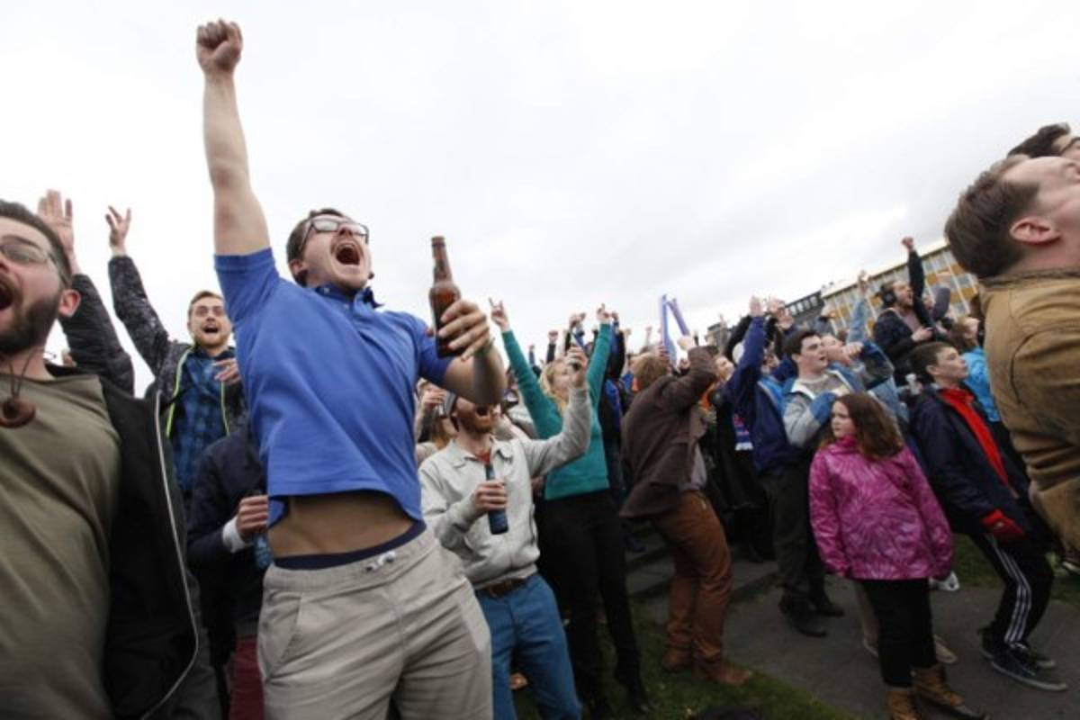 FOTOS: Locura en Islandia con el pase a cuartos de final