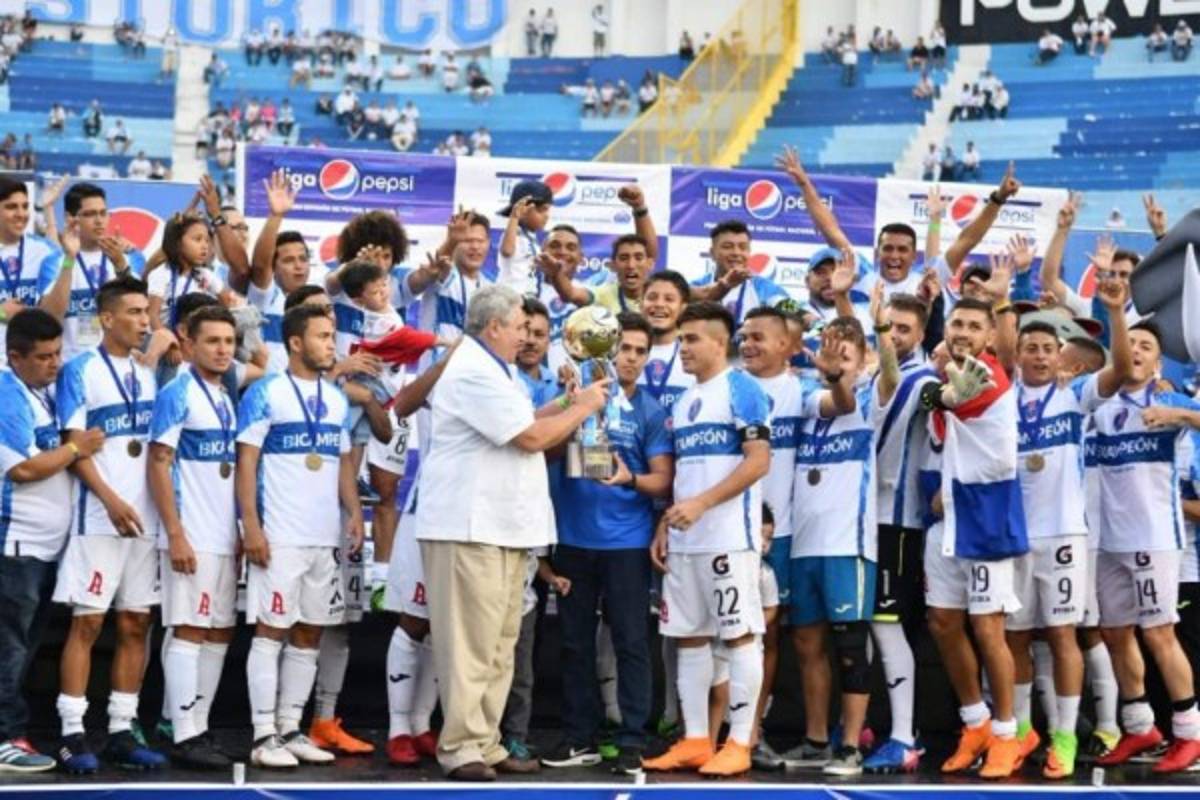 ¡Conócelos! Estos son los campeones y subcampeones del fútbol centroamericano