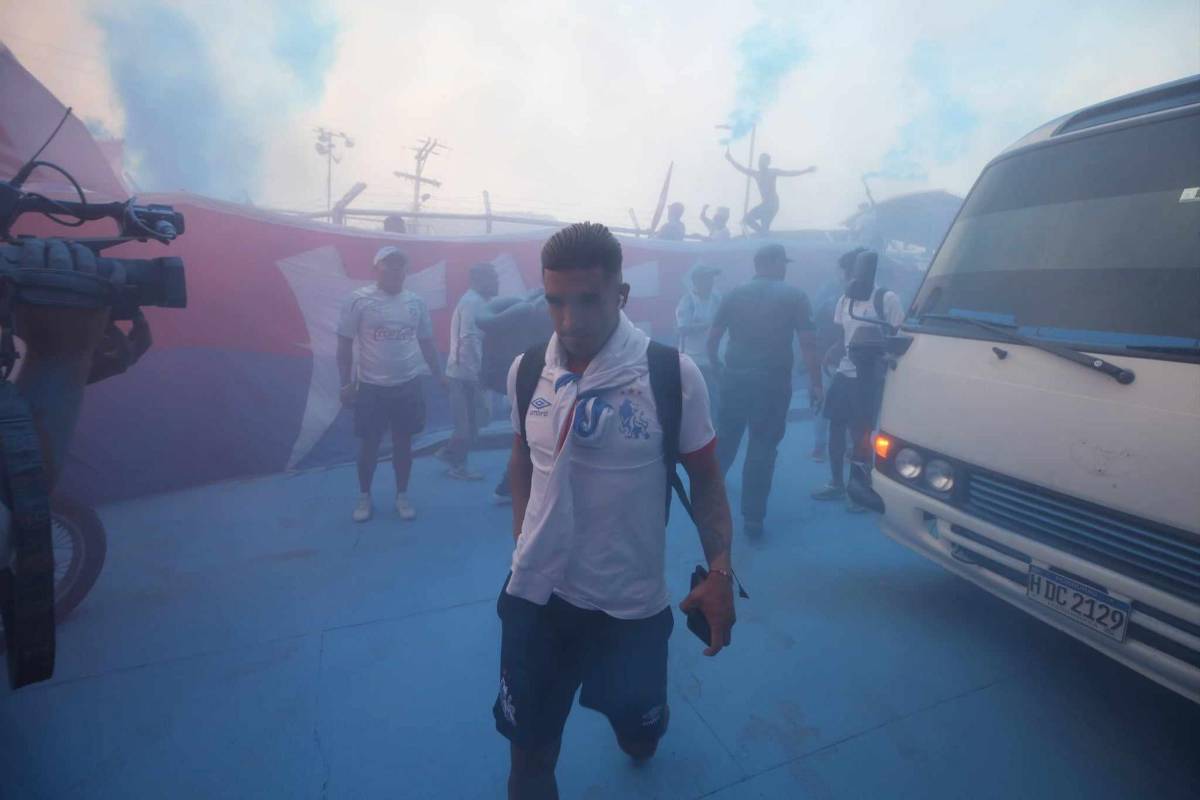 Hasta el Chelito se unió: La épica entrada del Olimpia al Nacional y la fiesta que montó la Ultra Fiel en el Chelato Uclés
