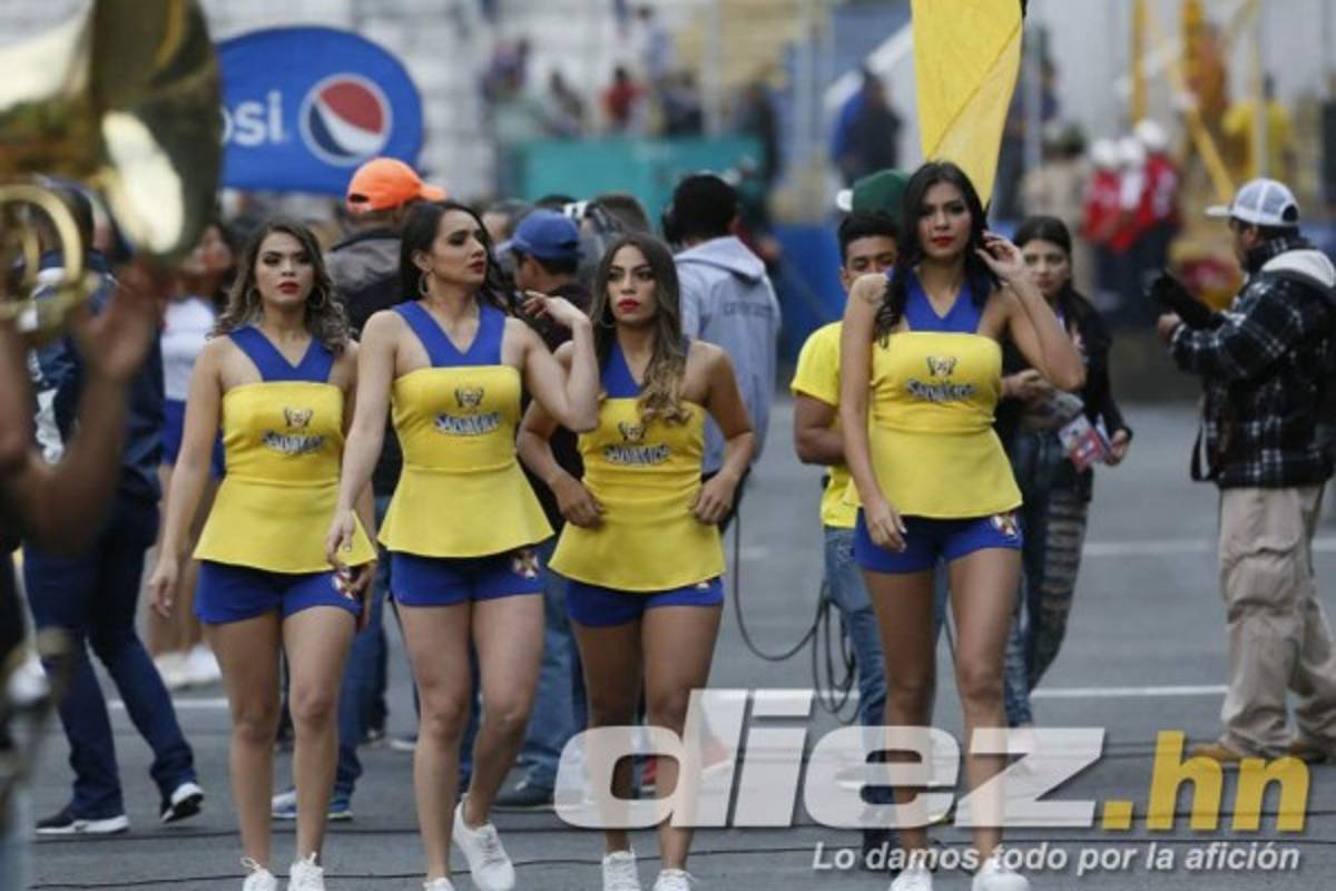 ¡Hermosas chicas! El lado más sexy de la final entre Motagua y Olimpia