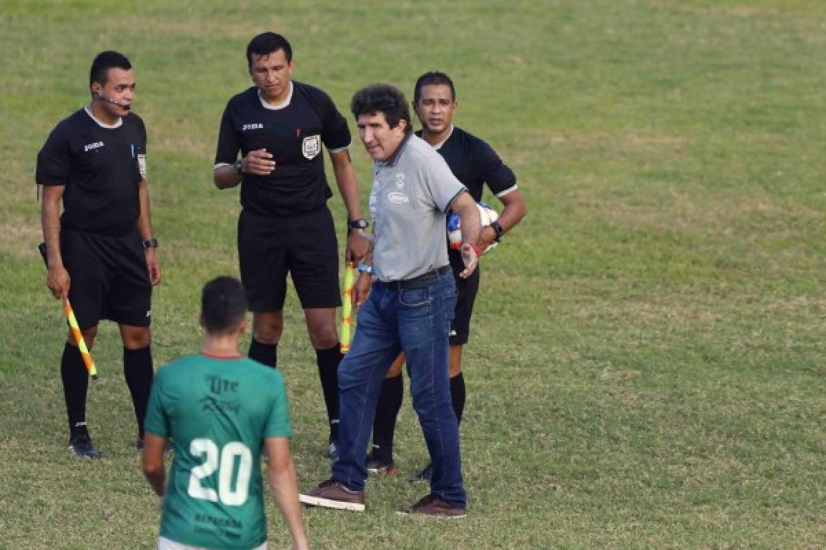 Peleas, expulsiones, festejos y muchas polémicas: Las fotos de Héctor Vargas por Marathón