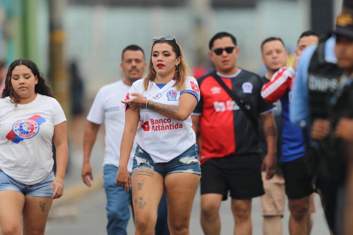 El cántico de Diego Vázquez con el Motagua, tremendo show de la Ultra y la hermosa olimpista que enamoró en el Nacional