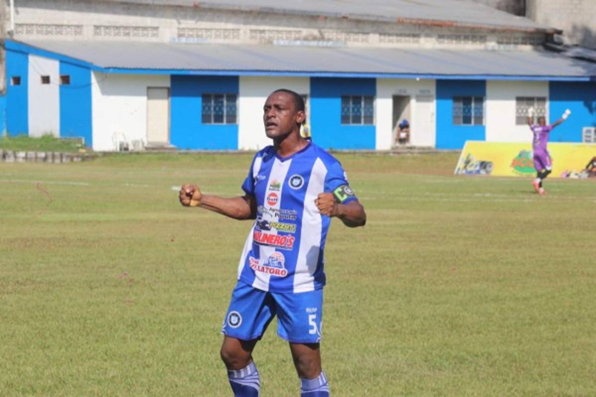 Euforia, festejos y afición: Así se vivió la fiesta de la goleada del Victoria a Potros en la Liga de Ascenso