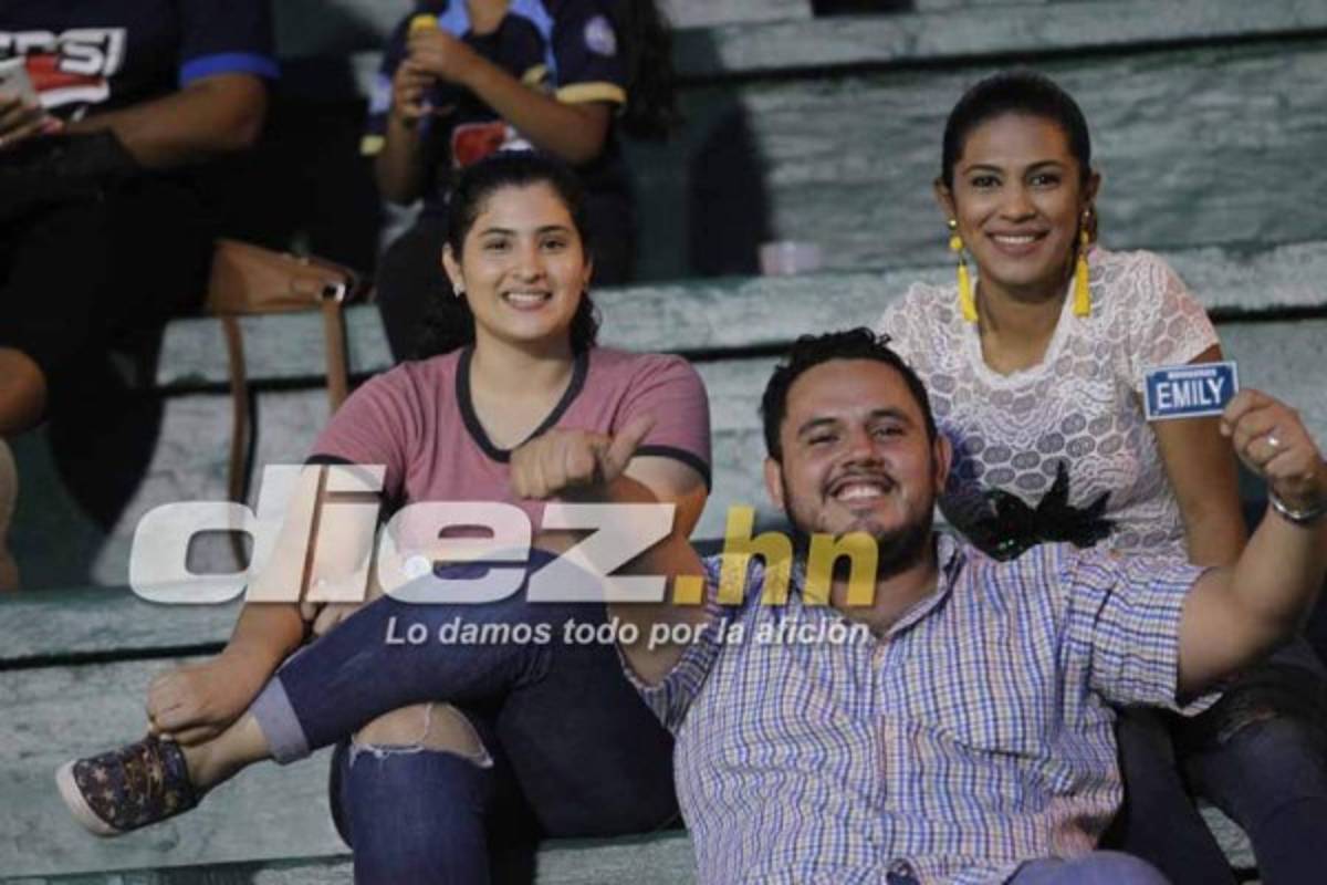 ¡HERMOSAS! Las bellas damas que engalan en los estadios de Liga Nacional