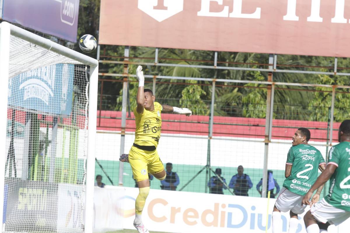 Ovación al Chelito Martínez, algarabía con Anangonó y felicidad de Keosseián ¿Quiénes son las hermosas edecanes?