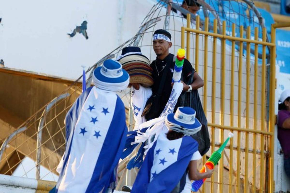 La selección de Honduras recibe otra vez el cariño y calor del estadio Olímpico