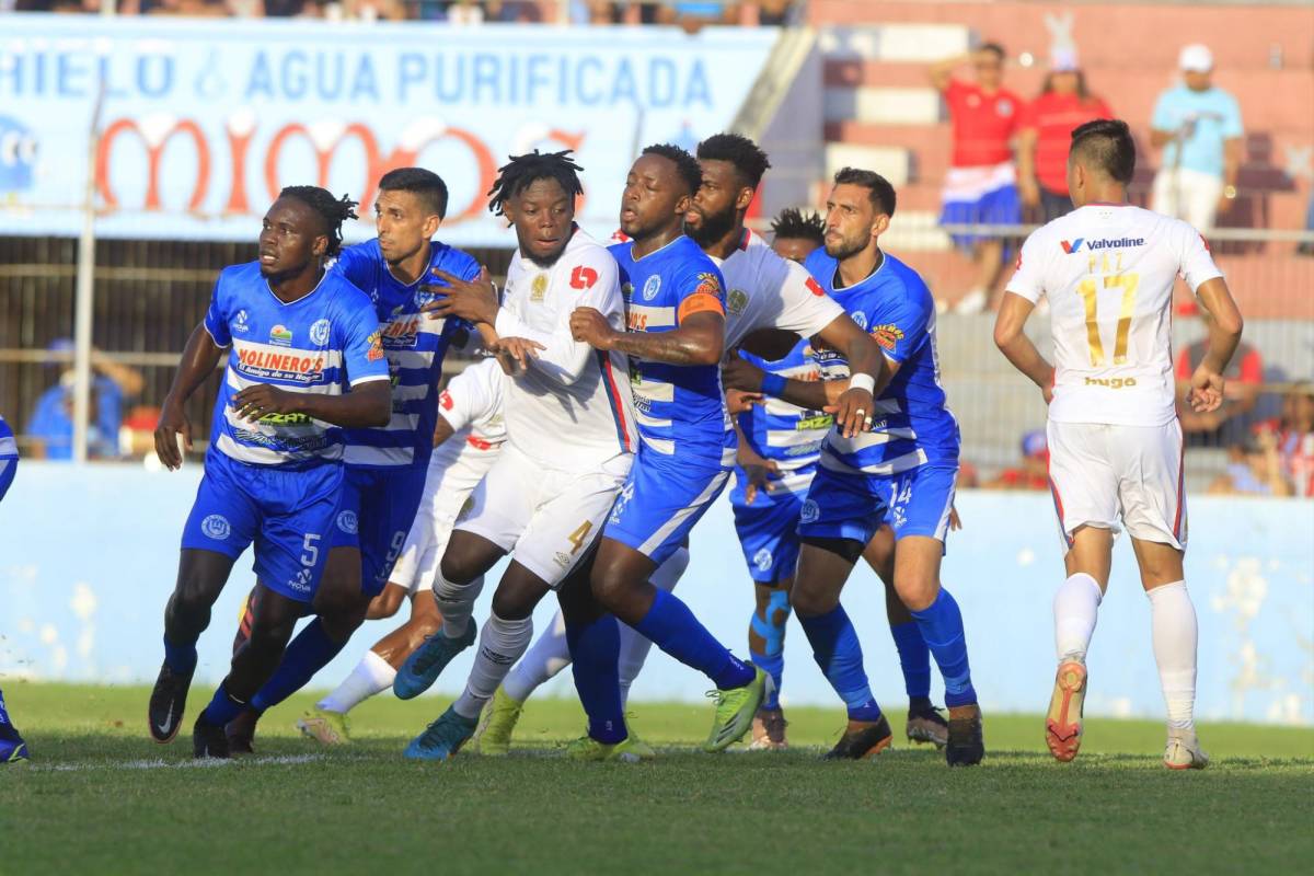 Con el triunfo en La Ceiba de 0-2 ante Victoria, Troglio llegó a 100 ganes en Liga Nacional.