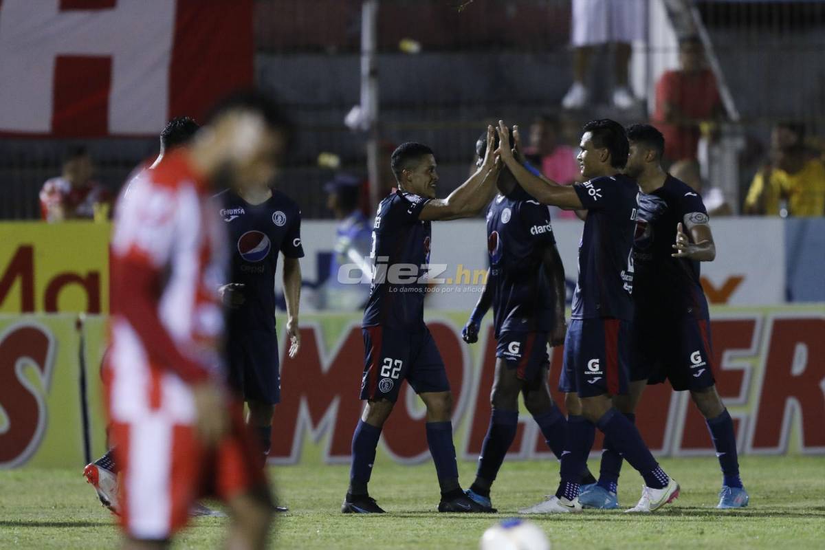 Reencuentros, reconciliaciones y la visita sorpresa en La Ceiba de un gran exfutbolista argentino que hace 16 años se fue de Honduras
