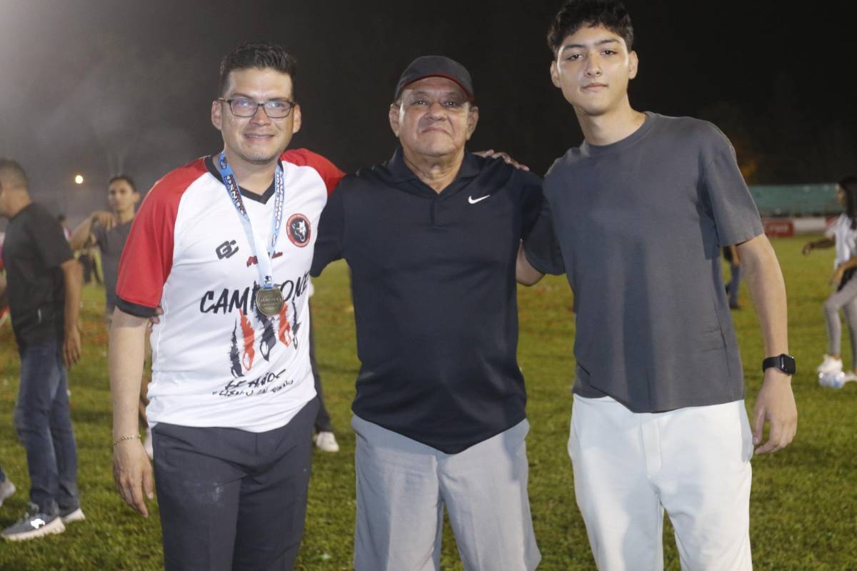 ¡Se adelantó el carnaval en Siguatepeque! Atlético Independiente festejó por todo lo alto su título en la Liga de Ascenso de Honduras