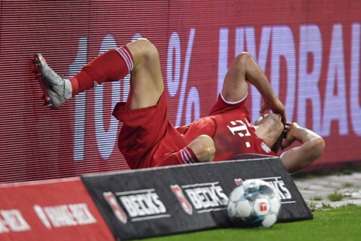 Flashazos: Bayern Munich rompe protocolo de bioseguridad al celebrar su octavo título consecutivo en la Bundesliga