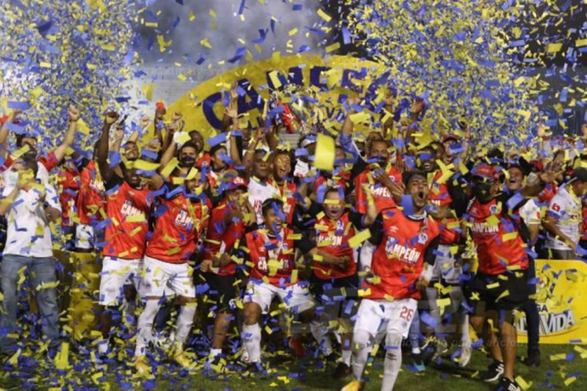 La historia detrás de 'La Taflo', el 'talismán' y comediante que volvió a celebrar otro título con el Olimpia