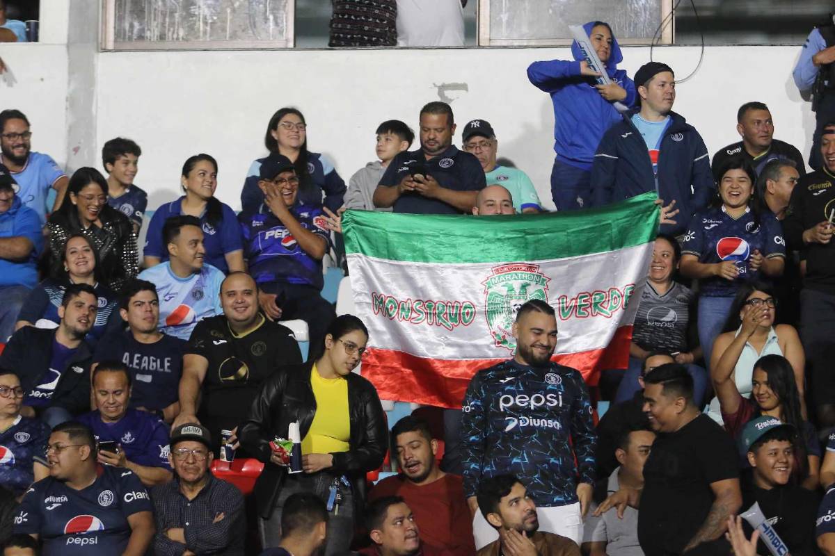 ¿Quién era la chica de rojo? La sangre se hizo presente en la cancha, las preciosas chicas de Motagua y ¿quién comía tajaditas?