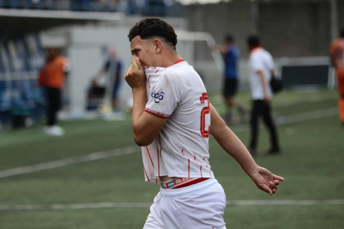 Vida desciende: ‘Chilo’ se derrumba, el llanto inquebrantable de Canales y el jugador que se escondió atrás de la meta para llorar
