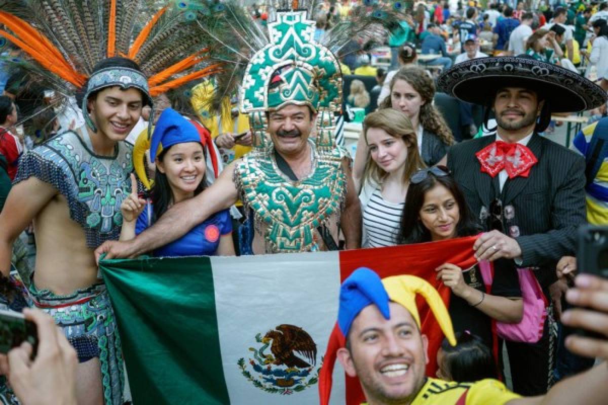 COLOR: El hombre araña y las chicas lindas de México y Brasil acaparan las miradas