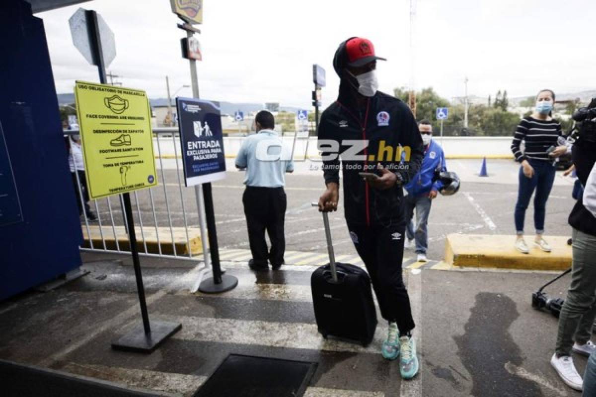 ¡Con las maletas llenas de ilusión! Las postales del viaje del Olimpia a Costa Rica para enfrentar a Alajuelense