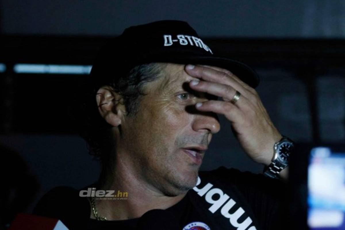 NO SE VIO EN TV: La máscara de Beckeles y la nueva cábala de Pedro Troglio