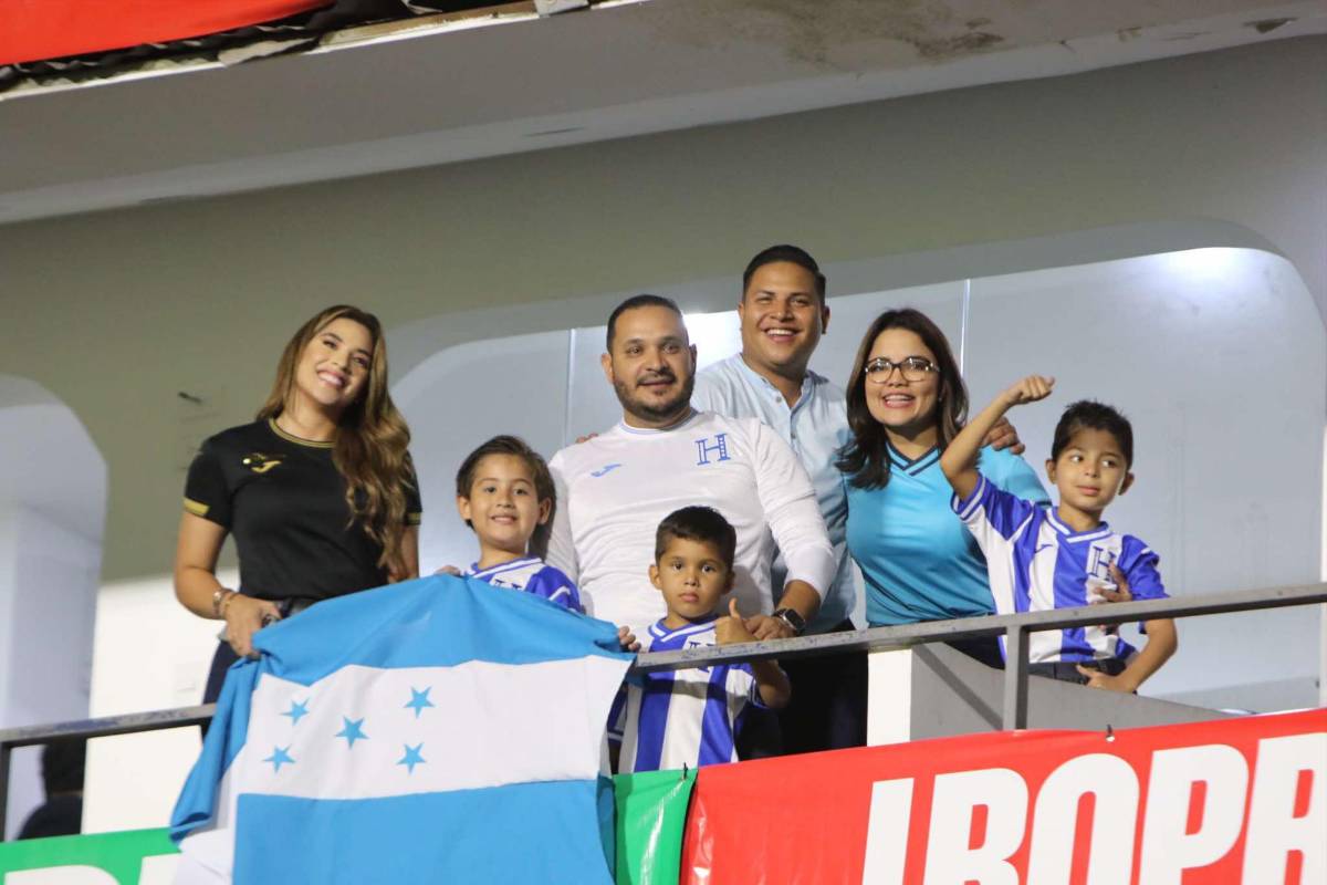 Lo que no se vio en la TV: dedicación especial, bailecito, presentadoras sobresalen y lado paternal de los jugadores