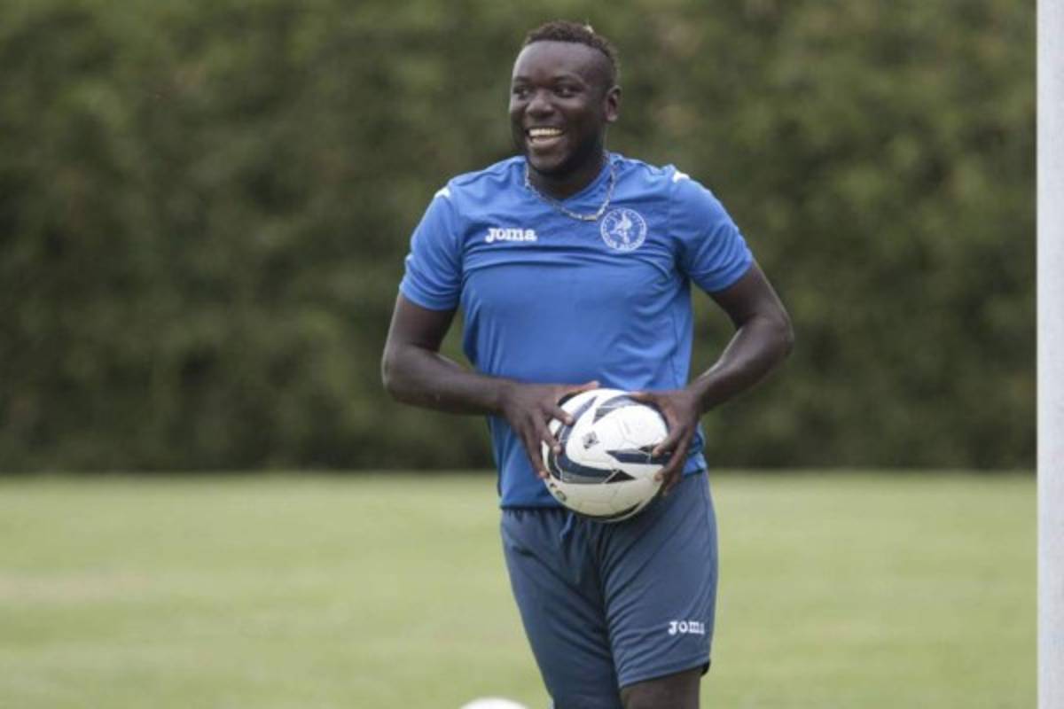 Jugadores hondureños que no les fue bien en el fútbol de Sudamérica