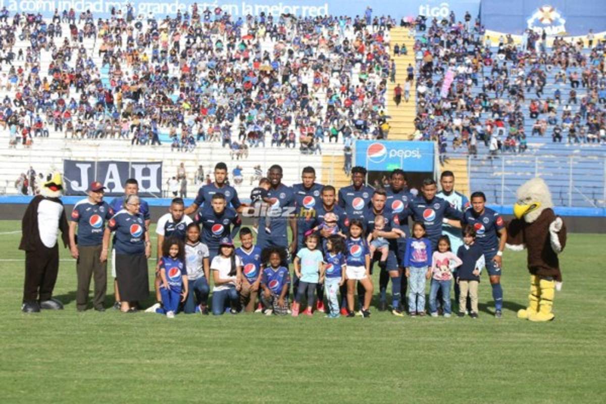 NO VISTE EN TV: Pasillo, pelea de kinesiólgos y el mensaje de Erick Andino