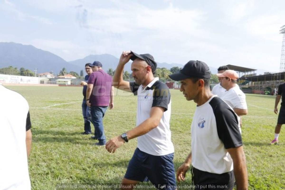 Fotos: 'El Palomo' le cambia el ánimo en su primer día a jugadores del Honduras