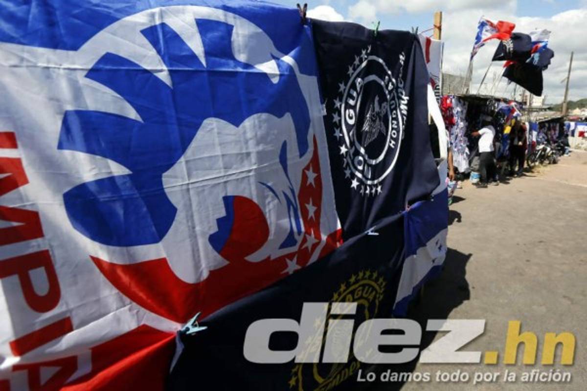 Ambientazo: Largas filas y hasta hinchas tatuados en la final entre Motagua y Olimpia