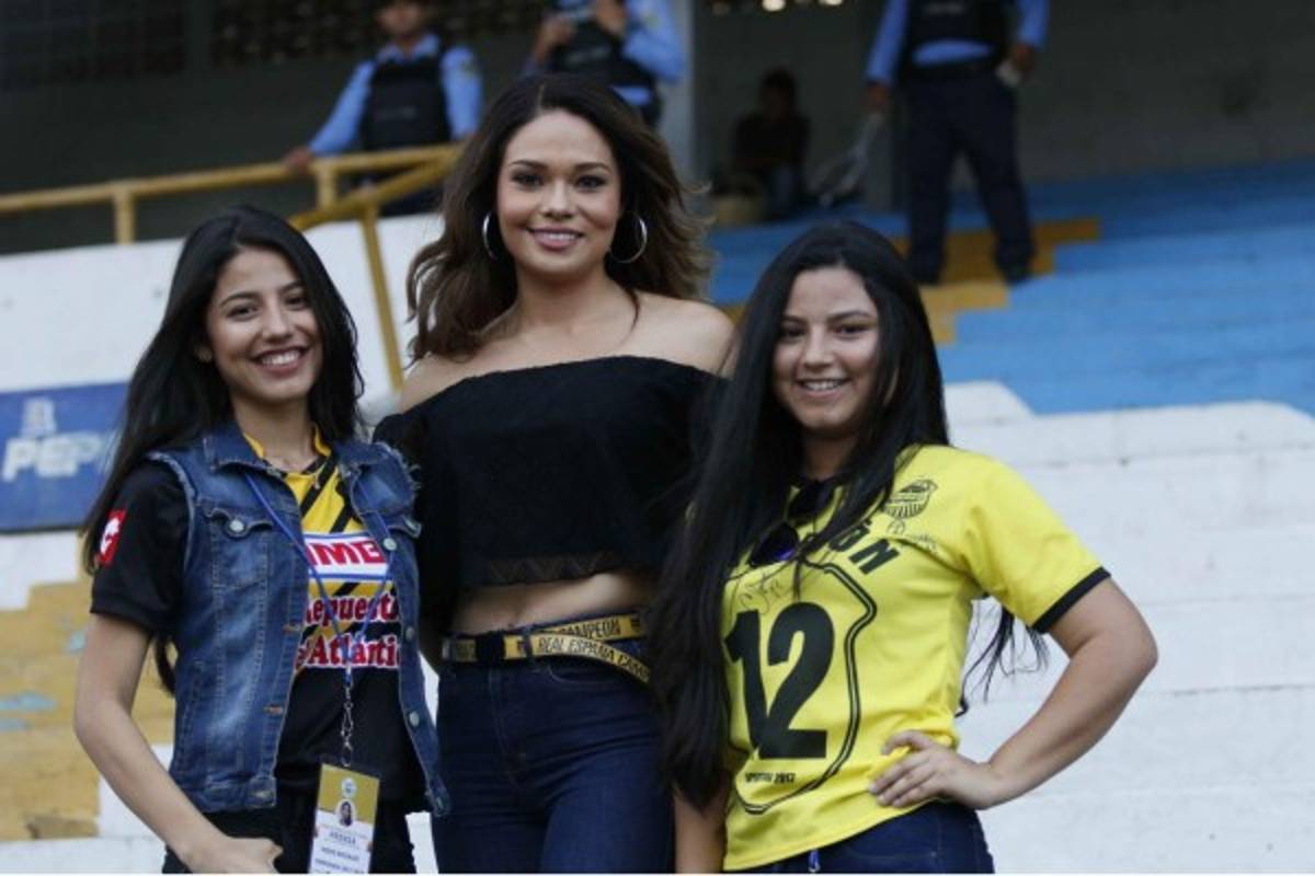 FOTOS: La Miss Honduras entre las bellas chicas que llegaron al Morazán